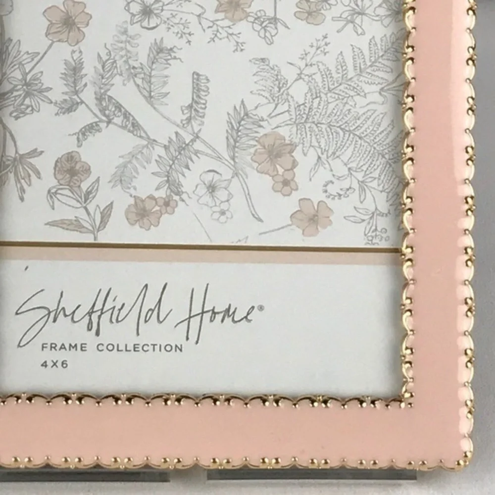 Sheffield - Pink/Gold picture frame 4”x6”. NWT